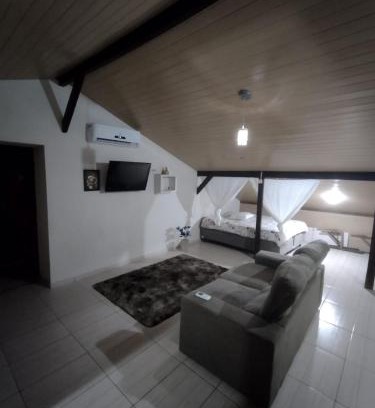 Ubatuba Ski Chalet | Casa estilo Loft com 70m2 próximo das praias