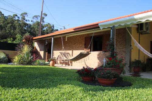 Calvelo House | Casa flor da laranjeira