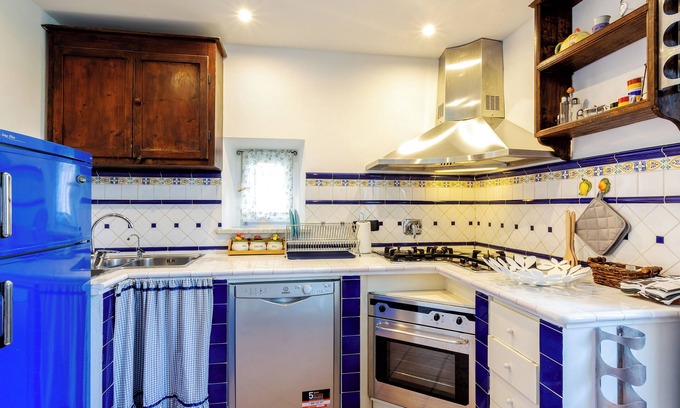 Livorno Apartment | Casa Ginevra - 3 Minutes Walk from the Sea