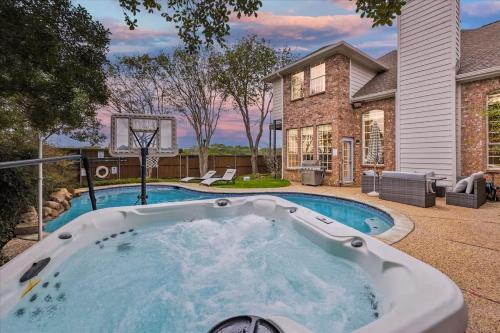 Northwest Carrollton House | Casa Grande Pool,game Room,hot Tub For 13 Guests