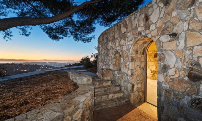 San Marcos Cottage | Casa Grotto - 1 Bed Stone Cottage w/Panoramic Ocean Views, Stone Shower, & Gym