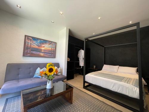 Valle de Bravo Bed & Breakfast | Casa Guapa Bungalow