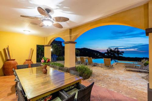 Playa Hermosa House | Casa Ilan Ilan Luxe 5br Villa Bay View Allows Pets