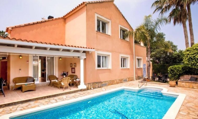 Molinell House | Casa Larauri Oliva Nova by Interhome