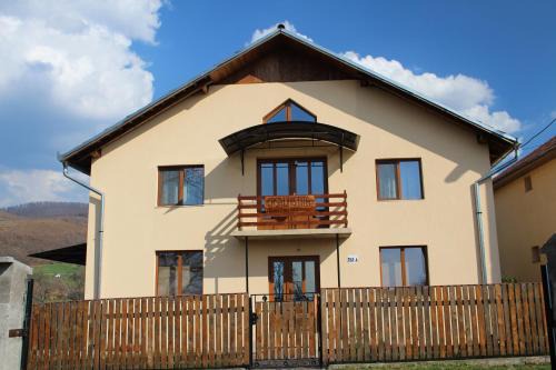 Chiscau House | Casa Linistita