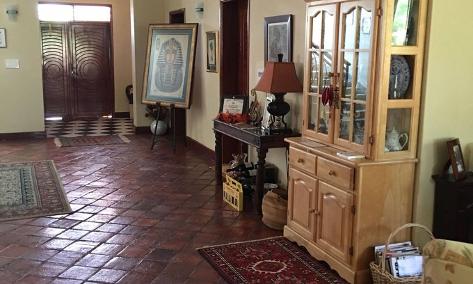 Entebbe Bed & Breakfast | Casa Mazzi on the shores of Lake Victoria