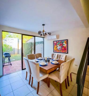 Puerto Barillas Apartment | Casa moderna vacacional