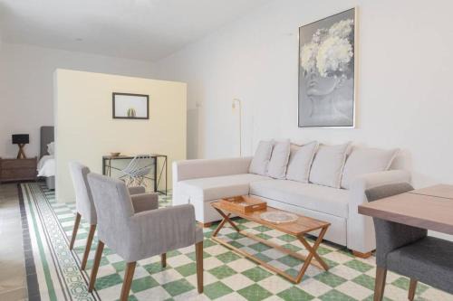 Centro Apartment | Casa Monarcas - María Teresa (with AC)