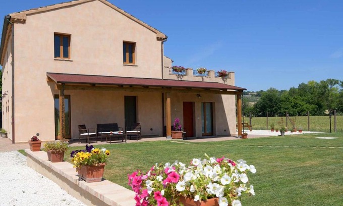 Monsano Apartment | Casa Montefiore 13 LT nella tranquilla campagna Marchigiana