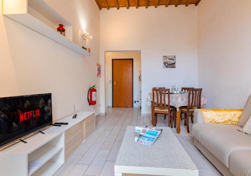 Livorno Apartment | Casa Mya-Relax al Porto, WiFi Veloce e Clima