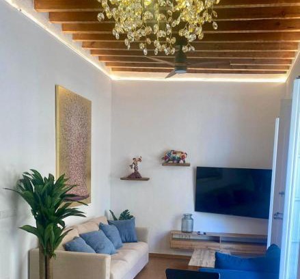 La Merced Apartment | CASA NATY, Espacioso Renovado Apartamento en el Centro de Malaga