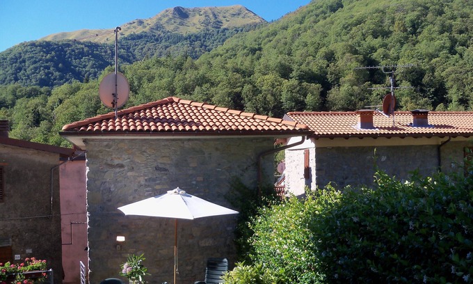 Pascoso Other | Casa O is a 19th-century, restored, stone house with garden IT046022C2LZ5R4HQX