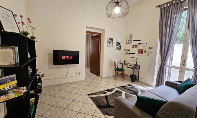 Casteggio Apartment | CASA OLTREPO comodo centrale ma silenzioso parcheggio interno