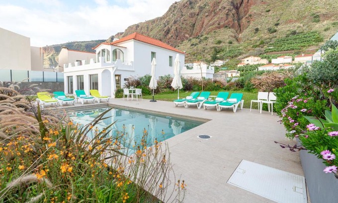 Prazeres House | Casa Paul do Mar