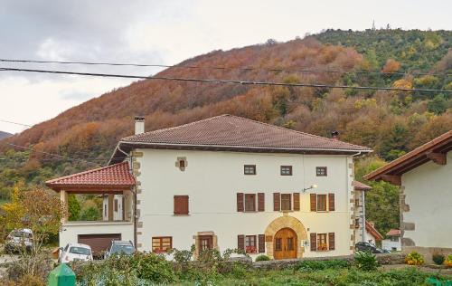 Zilbeti House | Casa Rural Lenco