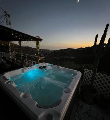 Velez-Malaga House | Casa Rural Málaga Monkey Love con jacuzzi