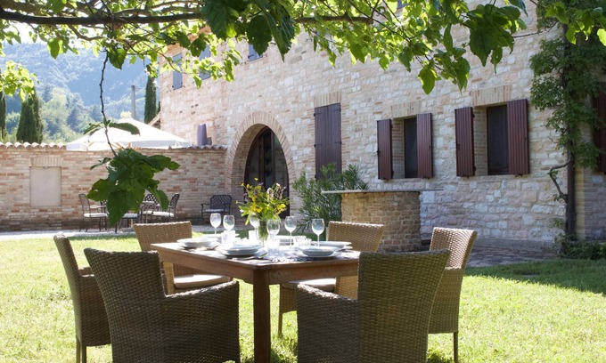 Arcevia Apartment | Casa San Martino - quiet Rustico with pool (4 + 3 persons) and large garden