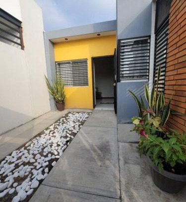 Colima House | Casa totalmente nueva,2 cuartos 2 baños -Muy Segura