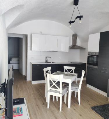 Gionghi-Cappella Apartment | Casa vacanza azzurra Lavarone