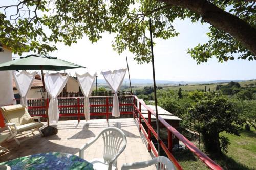Collesalvetti House | Casa vacanza Maura relax Toscana