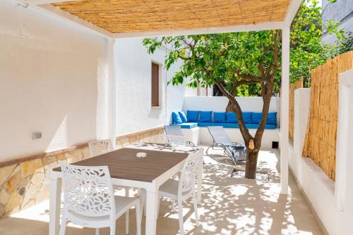 Laura House | Casa Vacanze Elvè