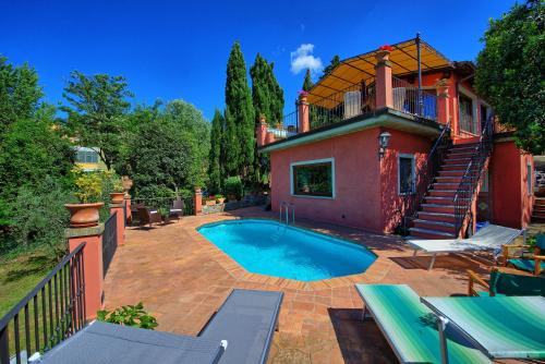 Donnini Villa | Casa Vania by PosarelliVillas