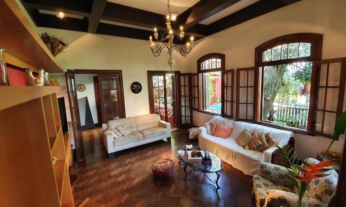 Santa Teresa House | Casa Vermelha