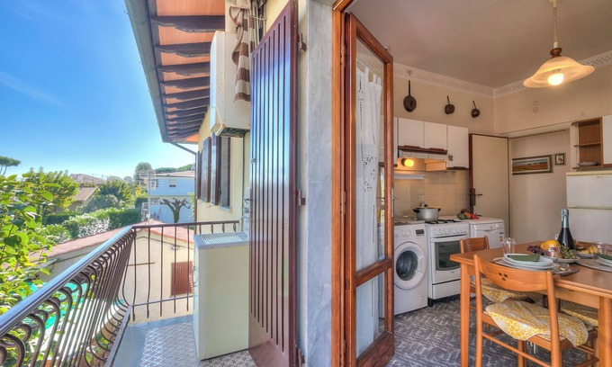 Forte dei Marmi Apartment | Casa Vittoria 800m from sea