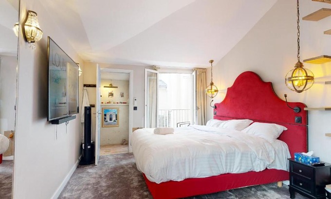 Saint-Germain-des-Pres Apartment | Casa Volpe