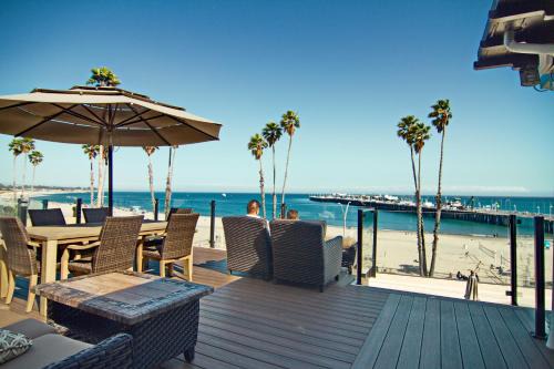 Westside Santa Cruz Hotel | Casablanca Inn on The Beach