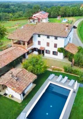Mombaruzzo Villa | Cascina Bella Relais