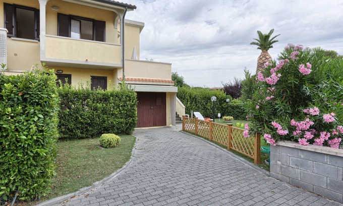 Mazzanta Apartment | Case Sobrini