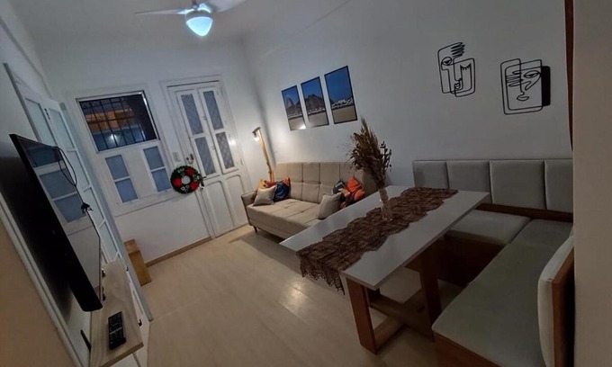 Urca Apartment | Casinha com cinema aos pés do pão de açúcar