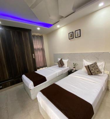 Patel Nagar Bed & Breakfast | Cassava Stay