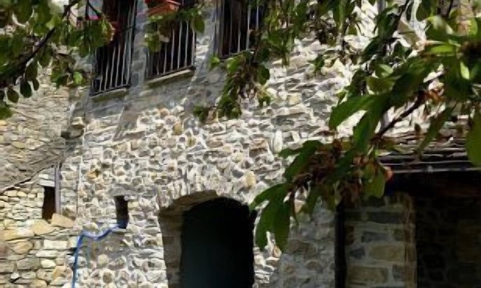 Puyarruego Cottage | Castle House for 4 people