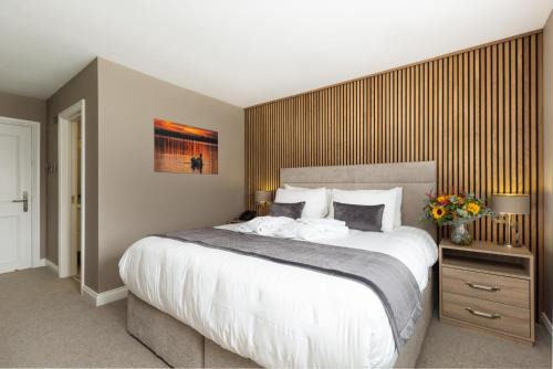 Castlepollard Hotel | Castle Varagh Hotel & Bar