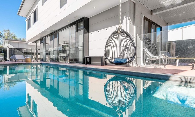 Byron Bay Villa | Catalinas - Byron Bay villa near beach with pool