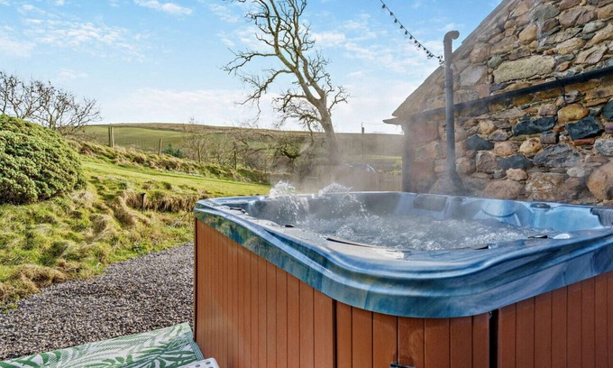 Cleator House | Cathow Cottage - Four Bedroom House, Sleeps 8