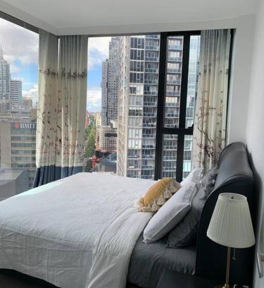 Carlton South Apartment | CBD Spacious Two Bedrooms Apartment