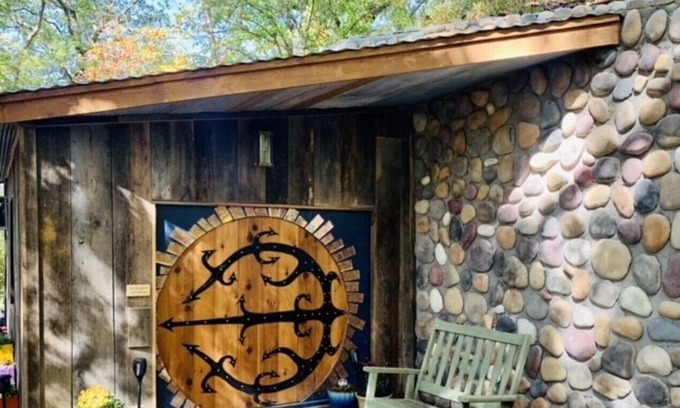 Fayetteville House | Cedar Bluff Hobbit House - Lake View, 3 private gated acres