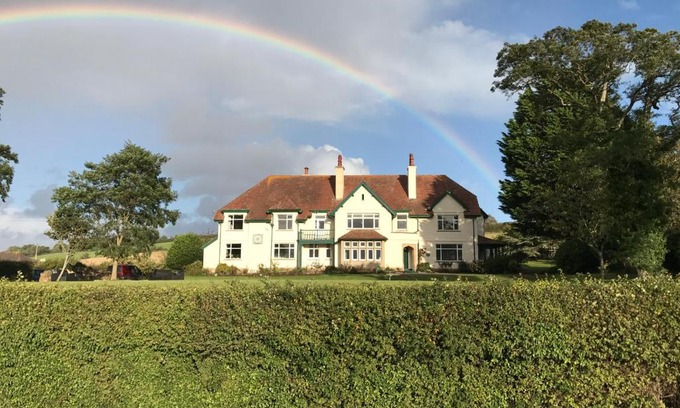 Old Cleeve Bed & Breakfast | Cedar House