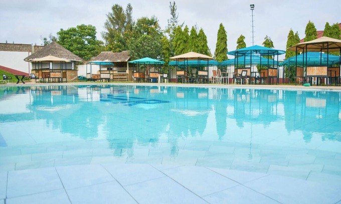 Athi River Villa | Cedar