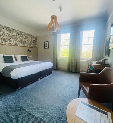 Barnstaple Hotel | Cedars Inn by Greene King Inns