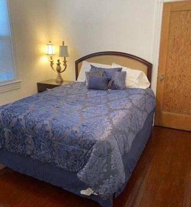 Jefferson House | Center of NOLA Loft - walk to Ochsner