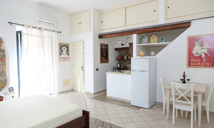 Cefalu Apartment | Central Apartment With Balcony