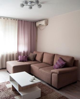 Medijana Apartment | Central Apartment with boulevard view