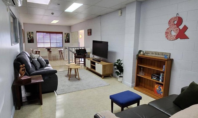 Cooktown Apartment | Central Comfy Holiday Unit