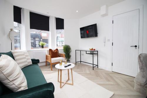 Gabalfa Apartment | Centrally Located 2 Bedroom