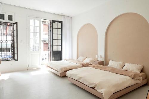 Van Mieu Apartment | Centrally located Homestay in Hanoi - Room 201