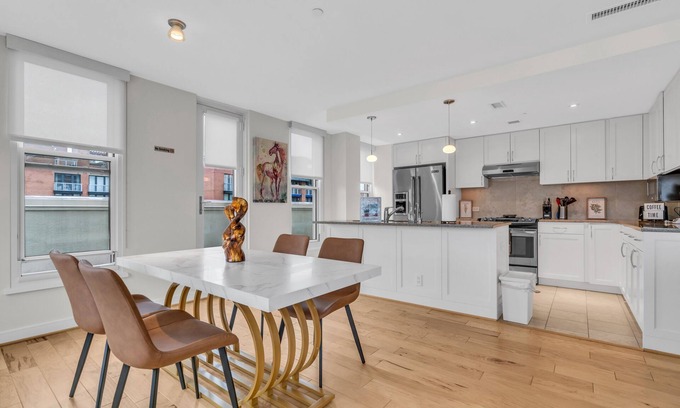 Penn Quarter Apartment | Centrally located Furnished Apt in Penn Quarter by RedAwning